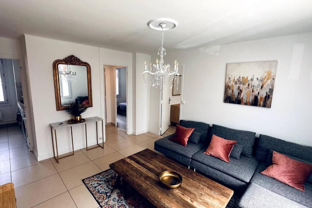 Appartement 3 Chambres + Parking A Lyon 7 Exterior foto